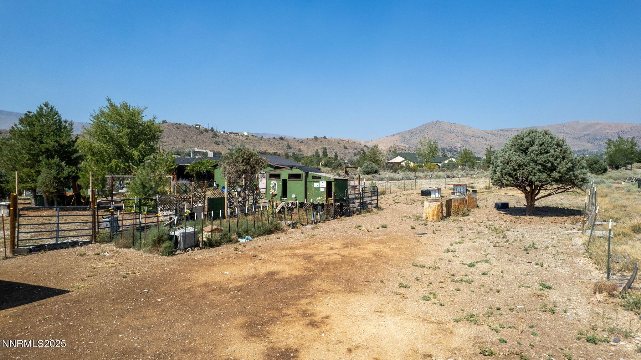1535 Topaz Ranch Drive Topaz Ranch Estates, NV 89444 - Photo 35 of 38 a view of roof with a yard