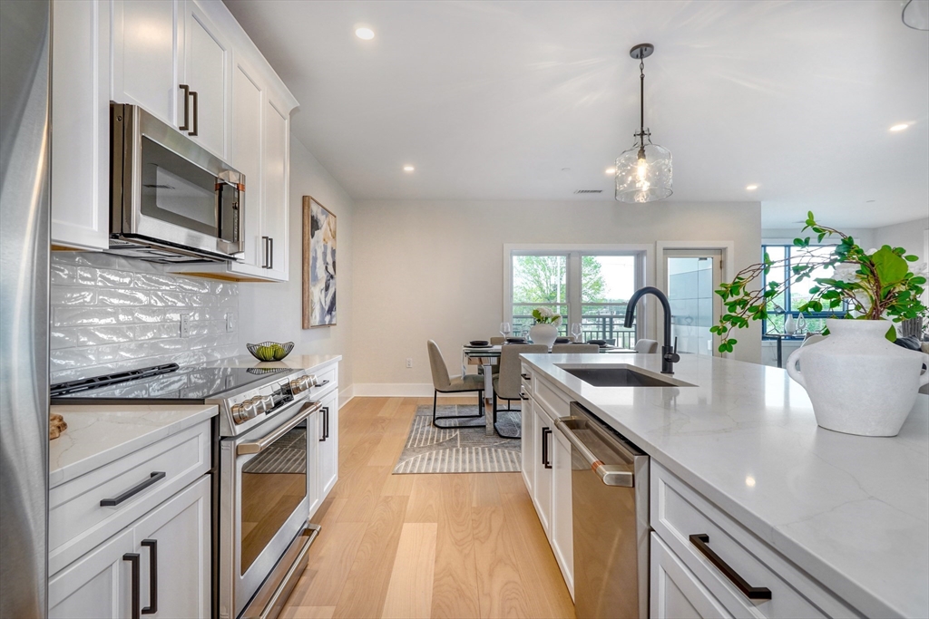 62 Foundry Street, Unit 416 Wakefield, MA 01880 - Photo 4 of 35