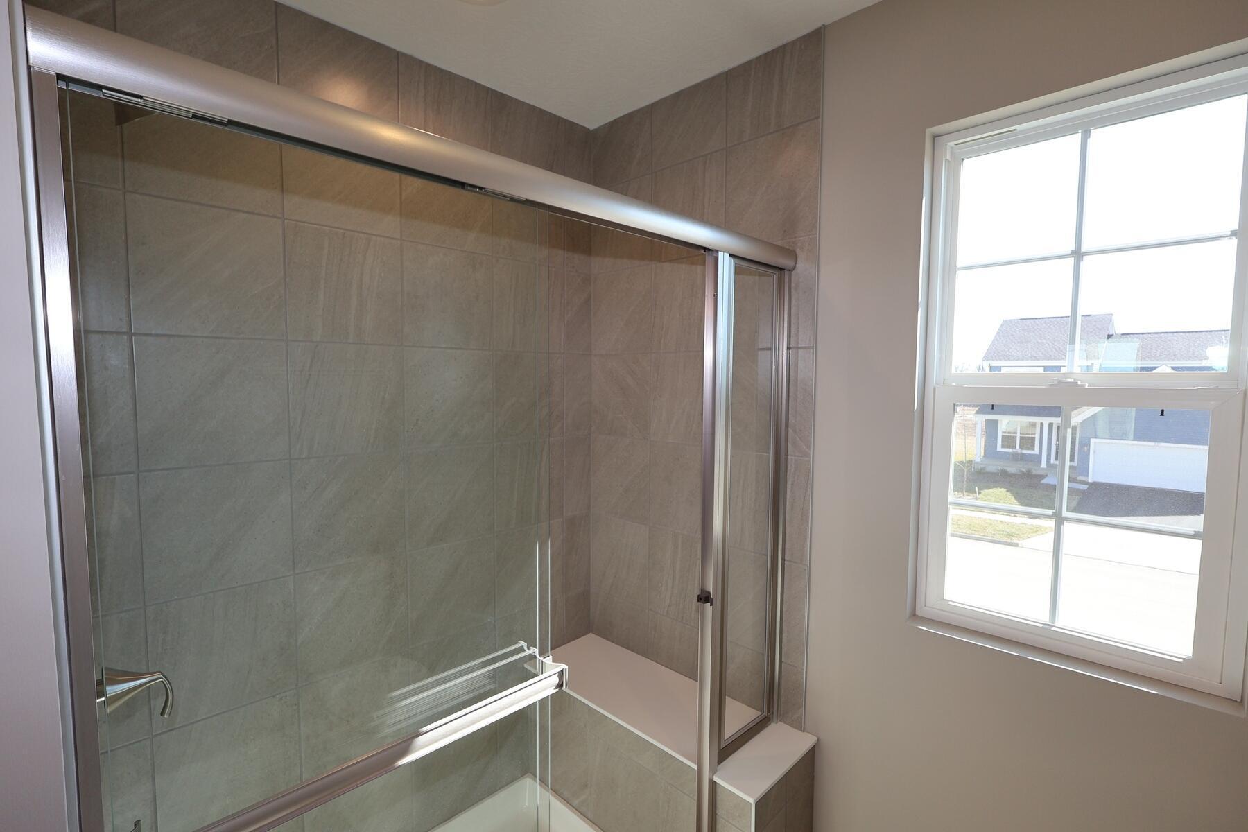 338 Cherry Hills Road Commercial Point, OH 43116 - Photo 18 of 27 Owner's Bathroom