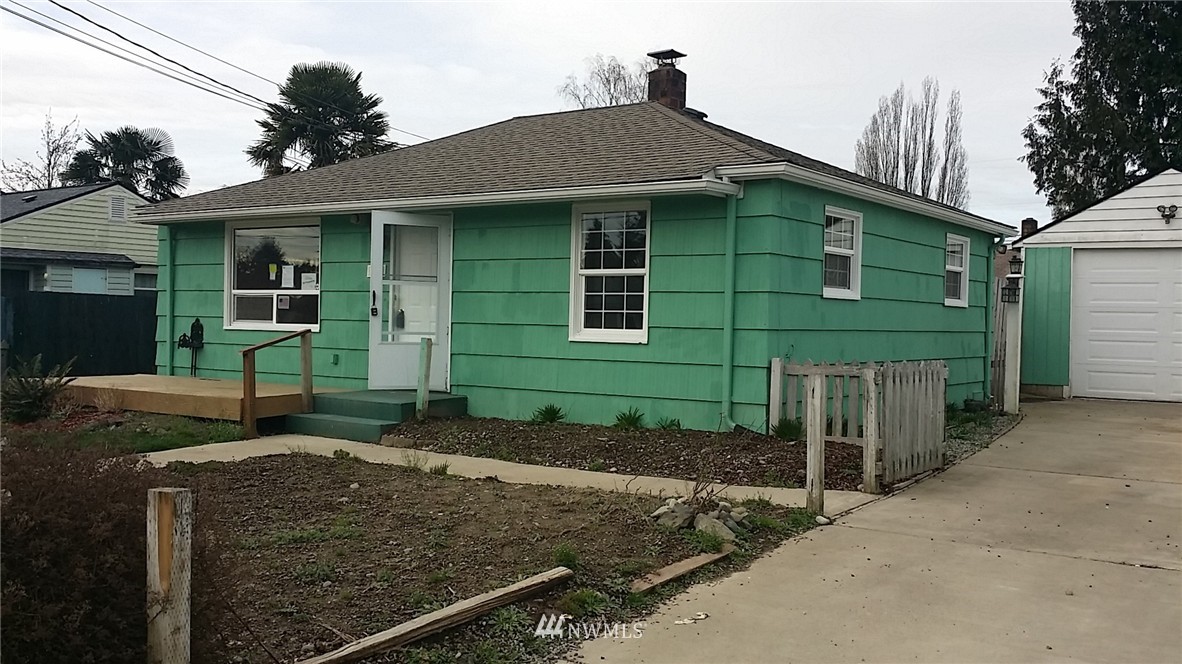 3229 Robin Avenue Bremerton, WA 98310 - Photo 1 of 14 Gallery Image 1