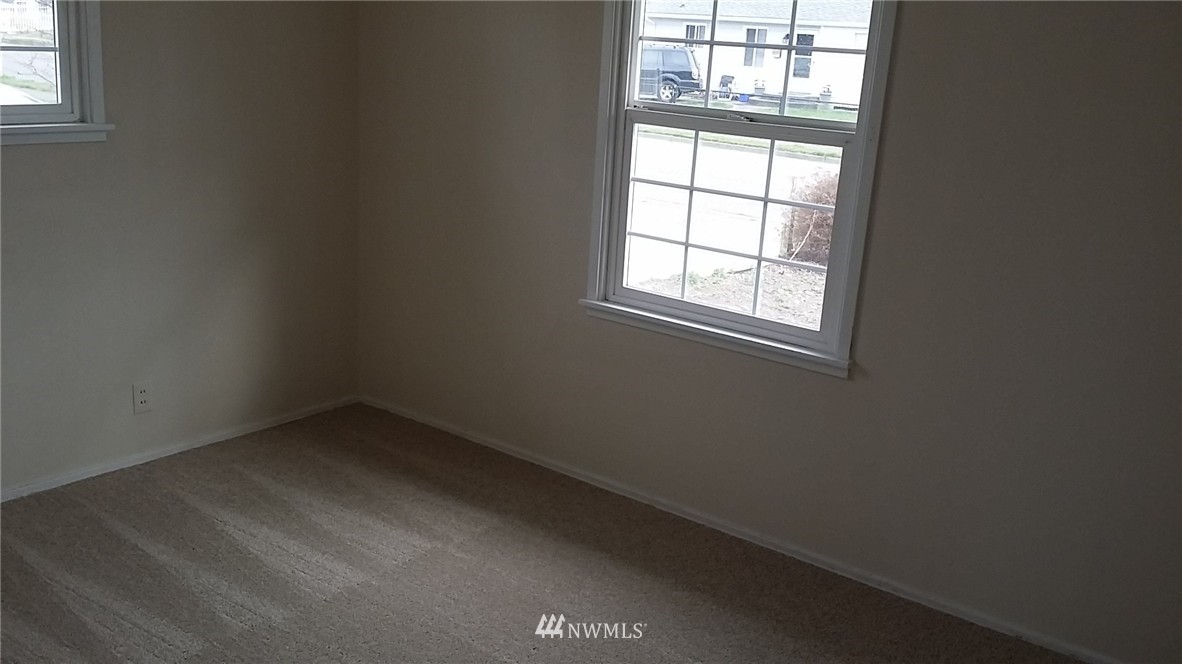 3229 Robin Avenue Bremerton, WA 98310 - Photo 14 of 14 Gallery Image 14