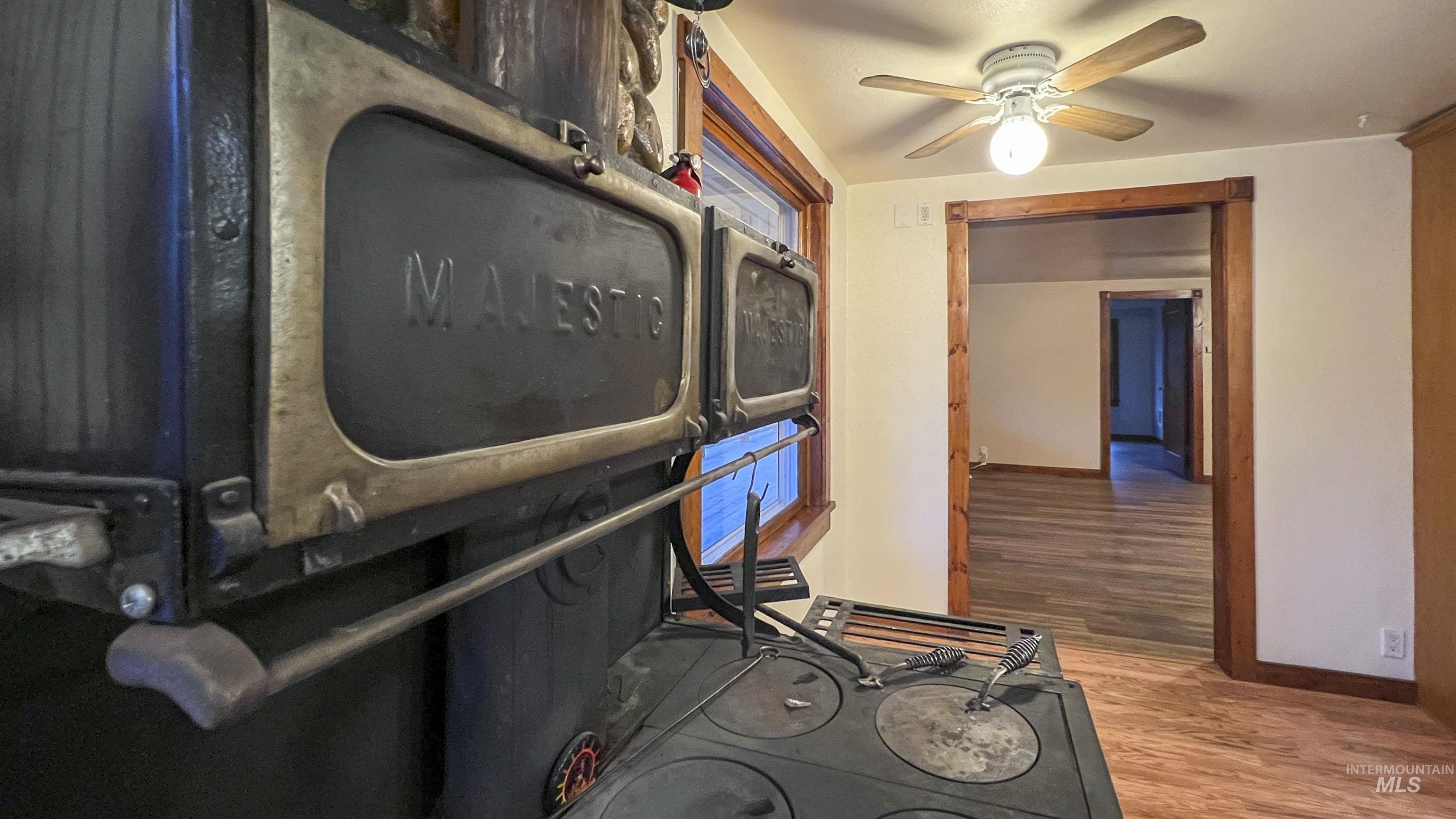 719 Viewpoint Road Lenore, ID 83541 - Photo 14 of 45