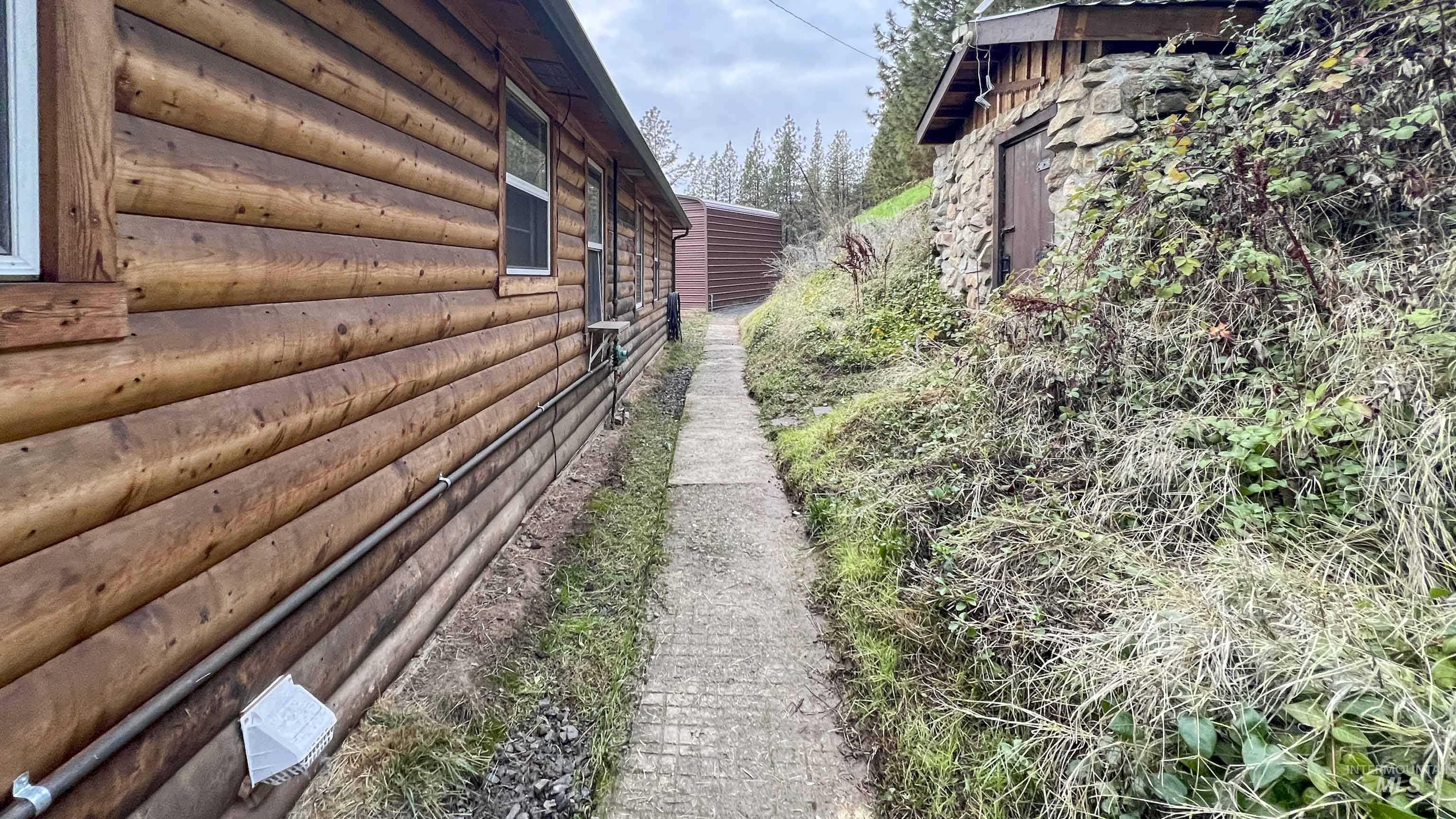 719 Viewpoint Road Lenore, ID 83541 - Photo 23 of 45