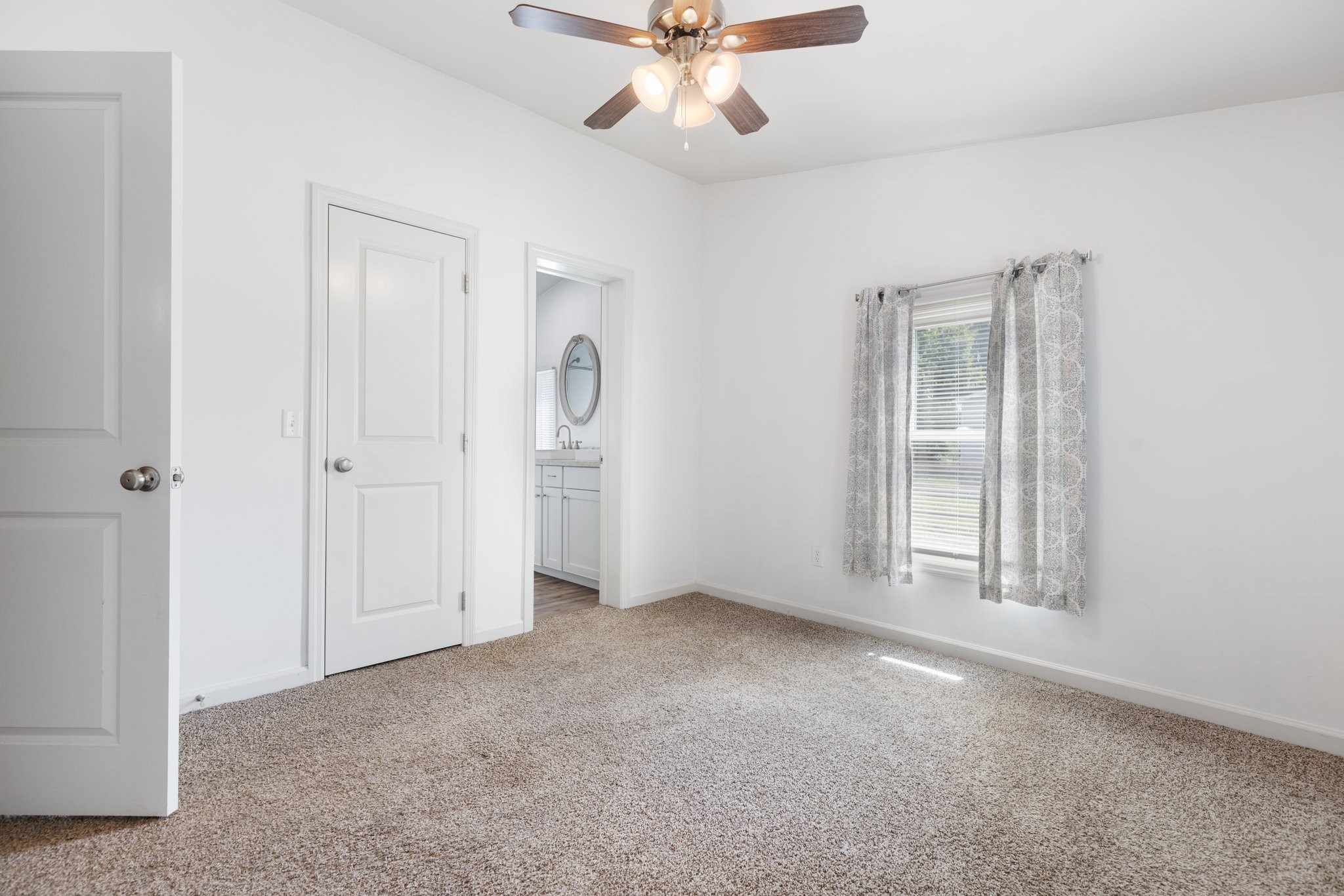 404 Broadview Street Chapel Hill, TN 37034 - Photo 15 of 21 an empty room with fan and windows