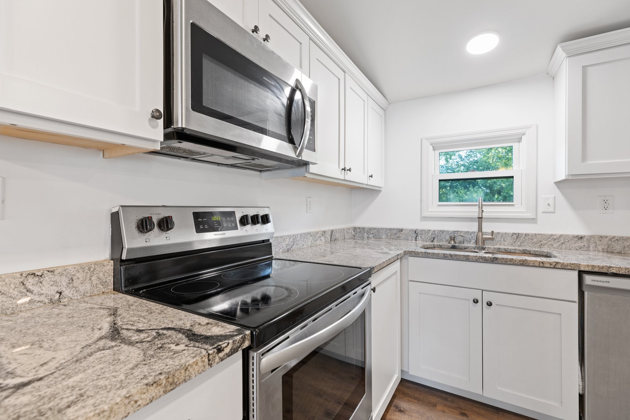 404 Broadview Street Chapel Hill, TN 37034 - Photo 6 of 21 a kitchen with stainless steel appliances granite countertop a sink and cabinets