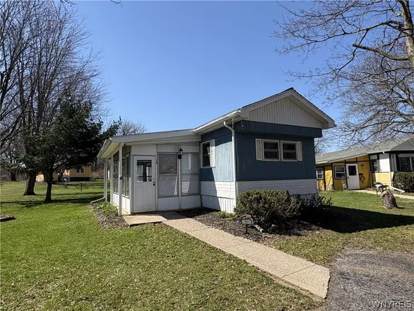 $72,500 | 19 Lakewood Village, Shelby, NY 14103