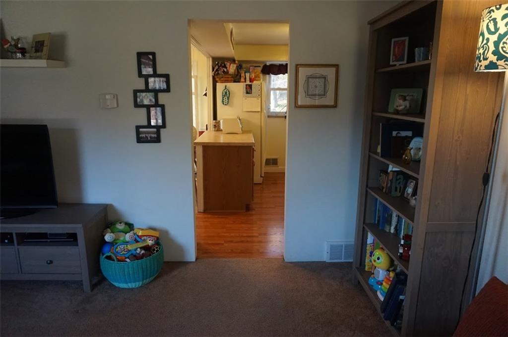 1613 McCully Road Castle Shannon, PA 15234 - Photo 11 of 22 Gallery Image 11