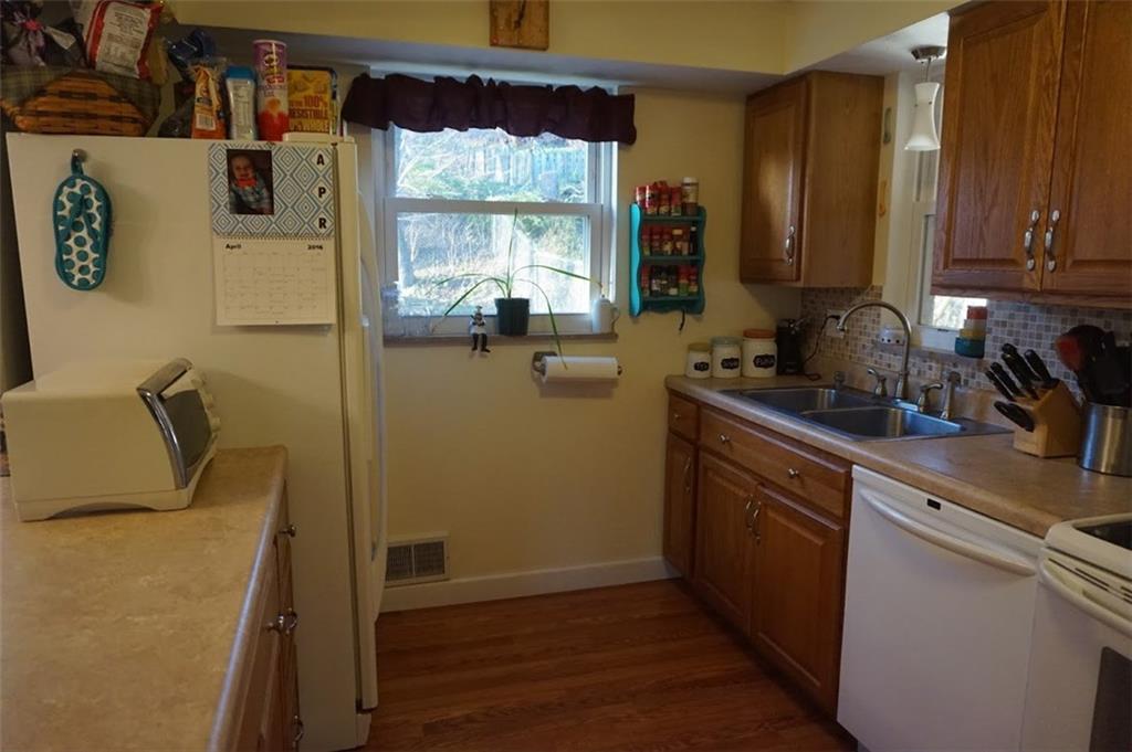 1613 McCully Road Castle Shannon, PA 15234 - Photo 9 of 22 Gallery Image 9