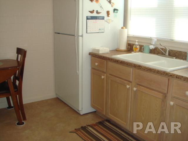 307 Barbara Road Pekin, IL 61554 - Photo 6 of 15 Gallery Image 6