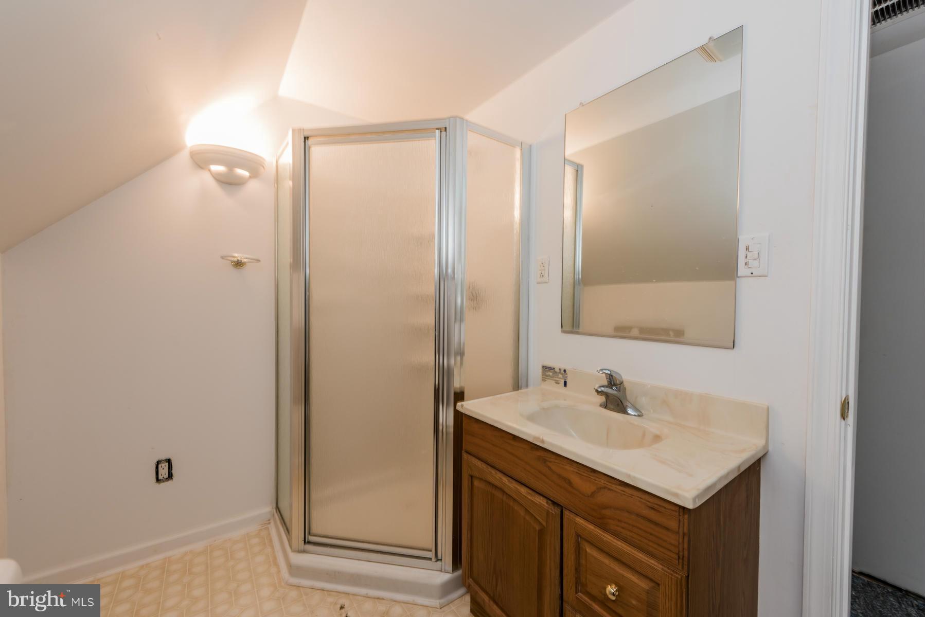 12428 Hisperia Road Lusby, MD 20657 - Photo 21 of 24 Upper Level Bath