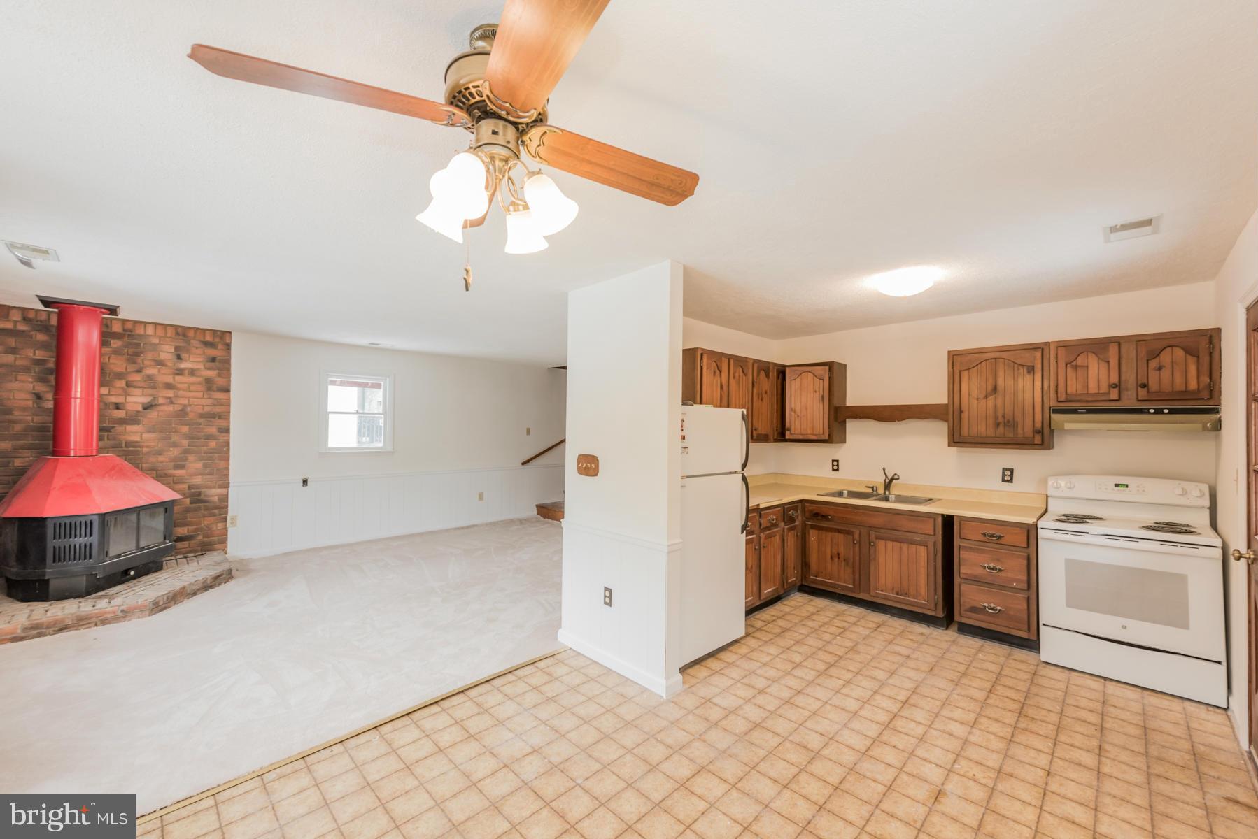 12428 Hisperia Road Lusby, MD 20657 - Photo 9 of 24 Kitchen