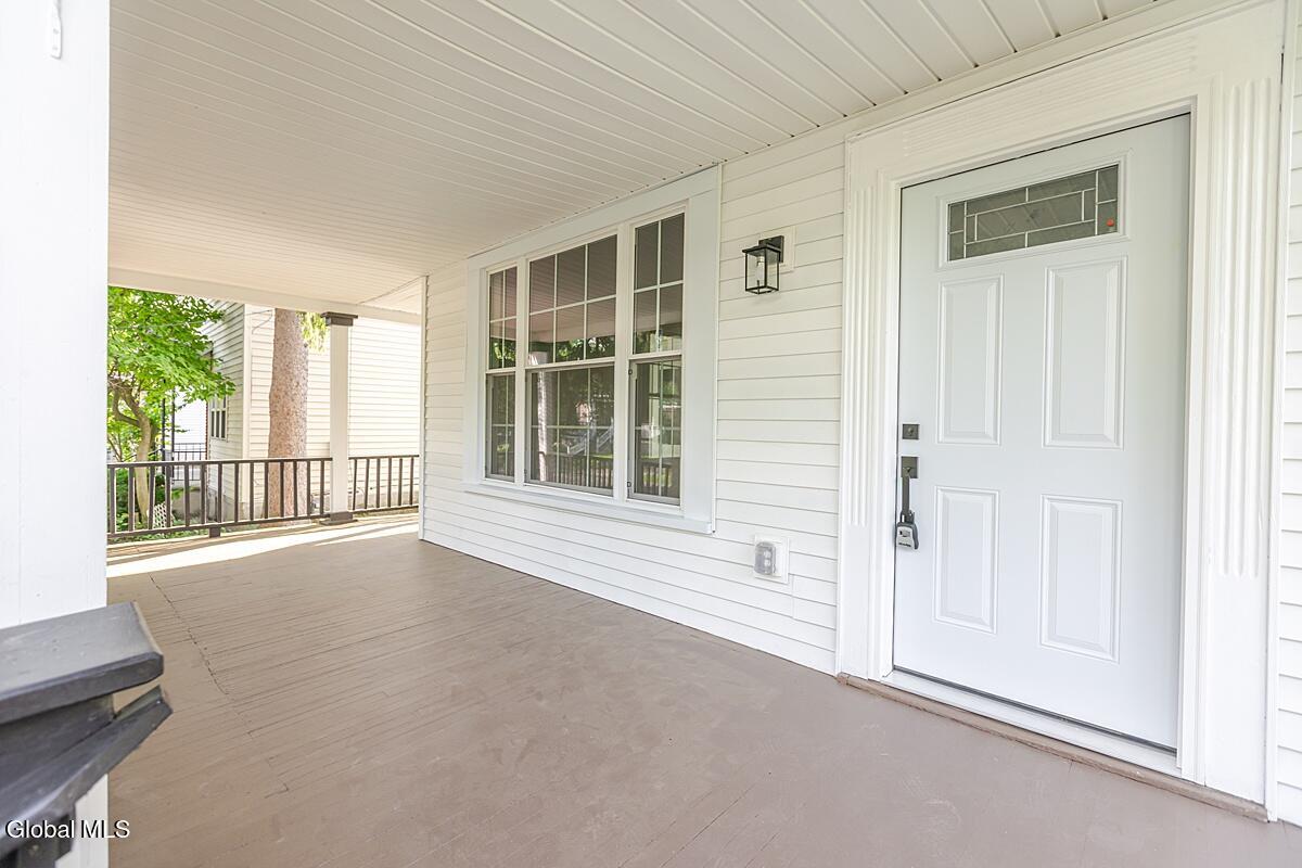 1659 Lenox Road Schenectady, NY 12308 - Photo 7 of 64 CBP-49
