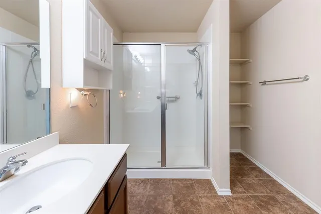 $324,900 | 216 Chimney Rock Drive, Waxahachie, TX 75167