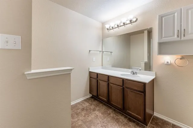 $324,900 | 216 Chimney Rock Drive, Waxahachie, TX 75167