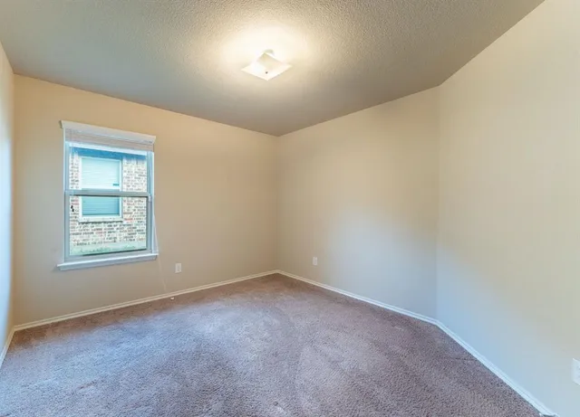 $324,900 | 216 Chimney Rock Drive, Waxahachie, TX 75167