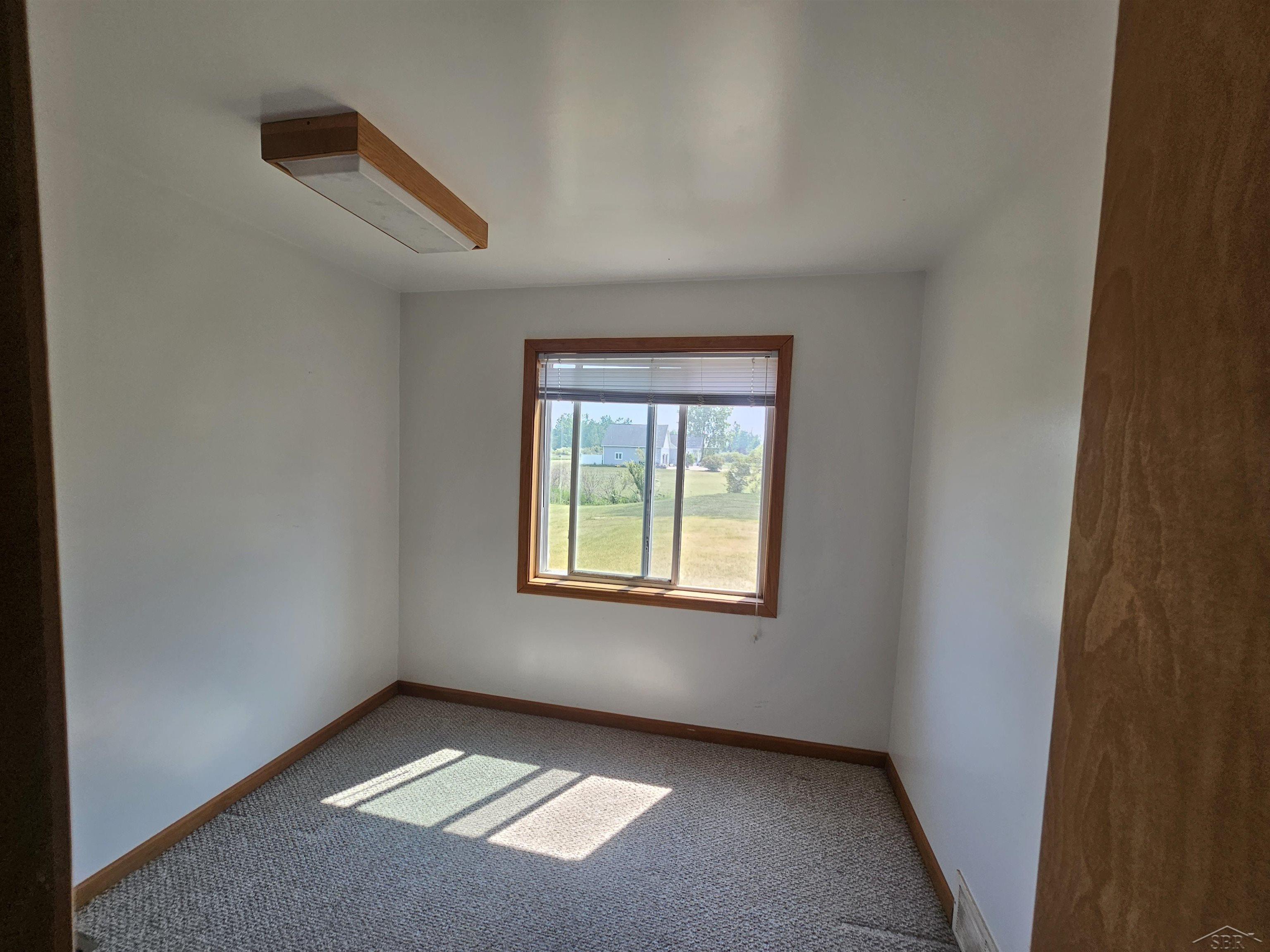 357 East Townline Road Pinconning, MI 48650 - Photo 13 of 36 50111229-12.JPG