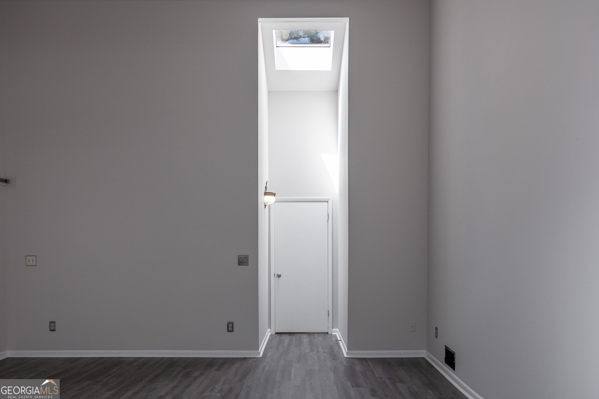 4053 Spalding Hollow Northwest Peachtree Corners, GA 30092 - Photo 21 of 54 Master suite