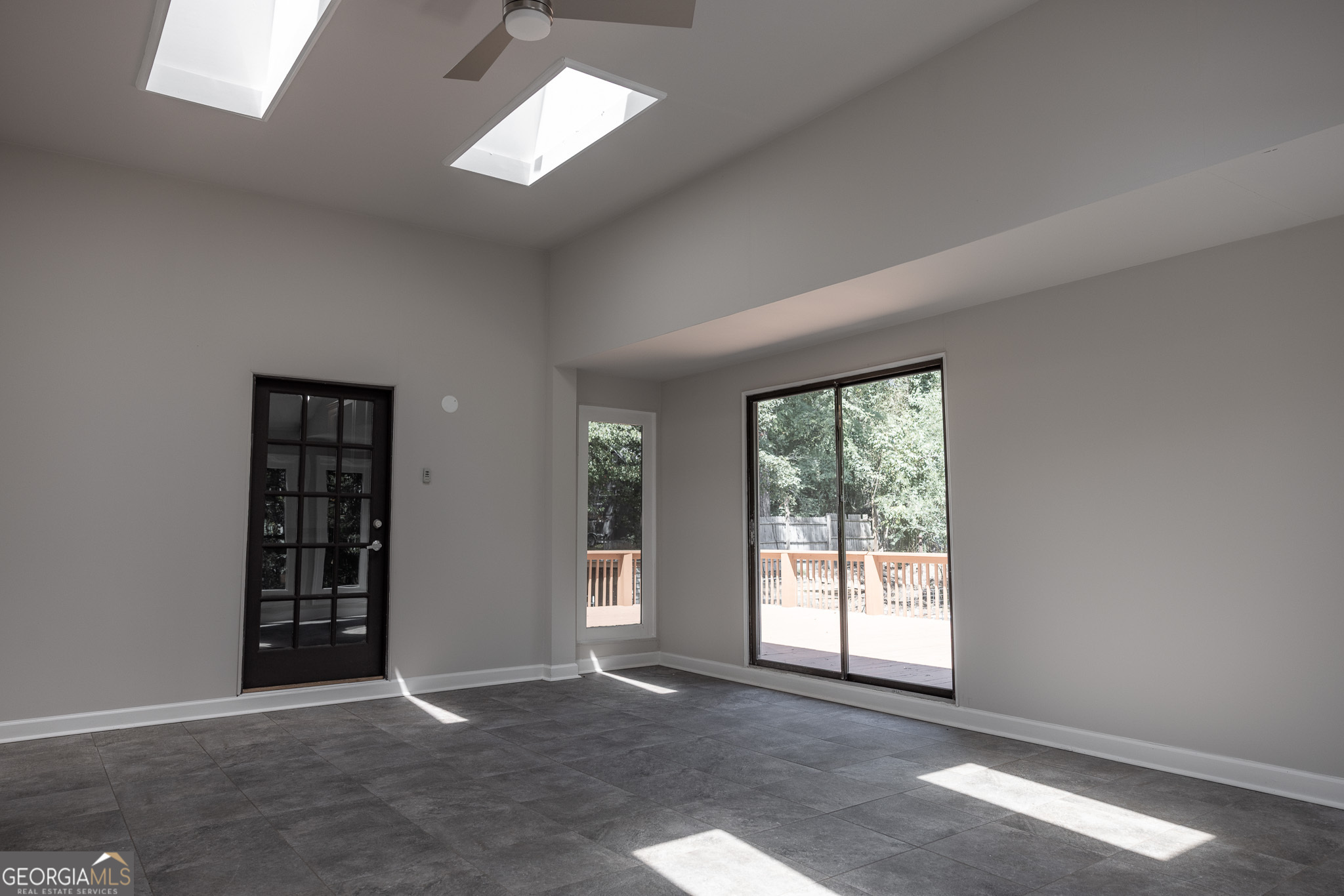 4053 Spalding Hollow Northwest Peachtree Corners, GA 30092 - Photo 32 of 54