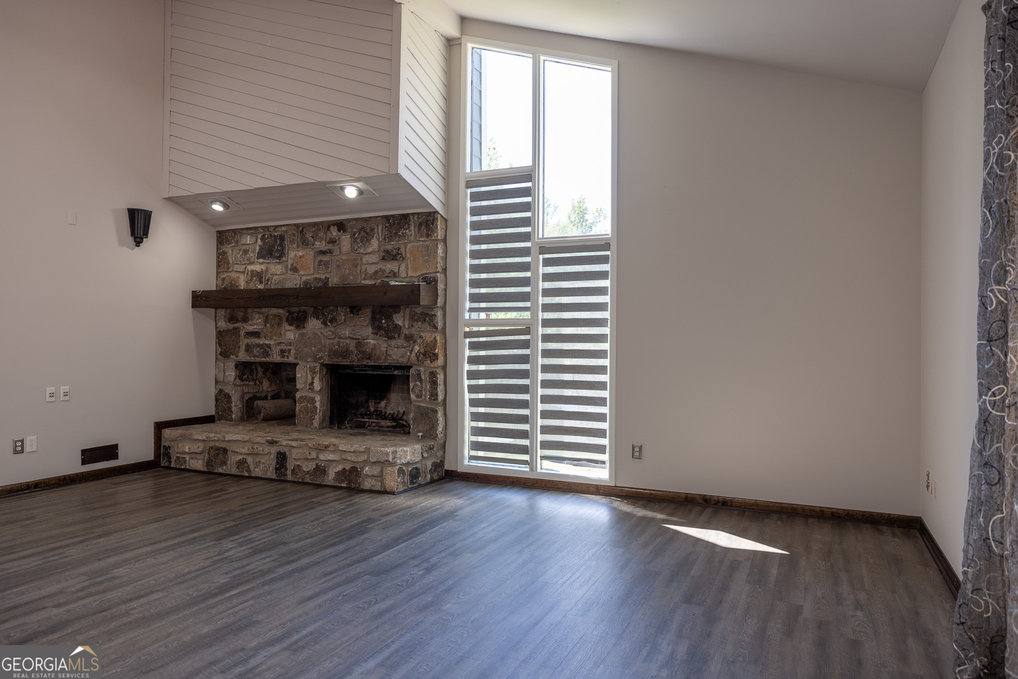 4053 Spalding Hollow Northwest Peachtree Corners, GA 30092 - Photo 10 of 54