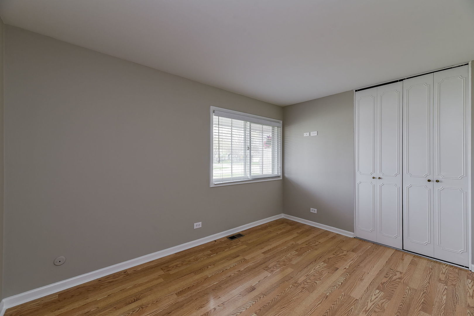 101 Cedarbrook Road Naperville, IL 60565 - Photo 10 of 13 Gallery Image 10