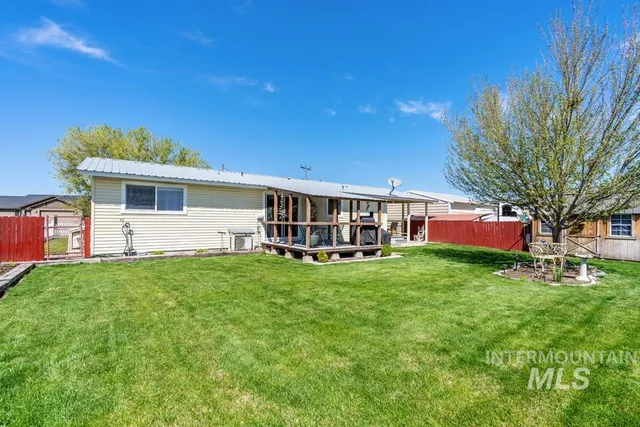 $785,000 | 6110 Highway 52, New Plymouth, ID 83655