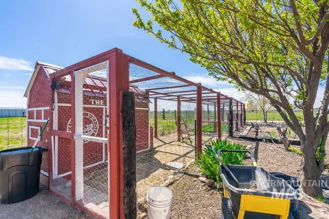 $785,000 | 6110 Highway 52, New Plymouth, ID 83655