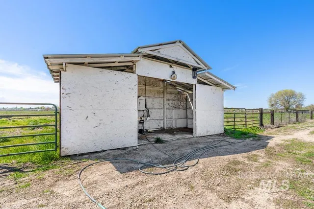 $785,000 | 6110 Highway 52, New Plymouth, ID 83655