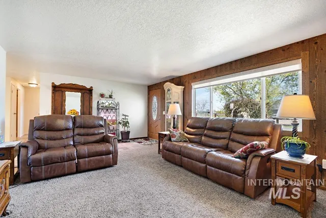 $785,000 | 6110 Highway 52, New Plymouth, ID 83655