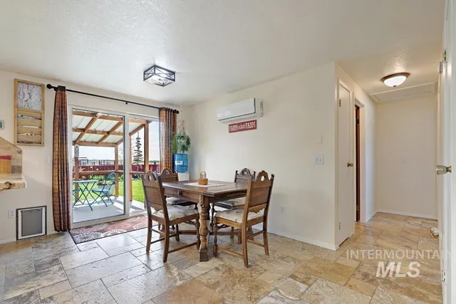 $785,000 | 6110 Highway 52, New Plymouth, ID 83655