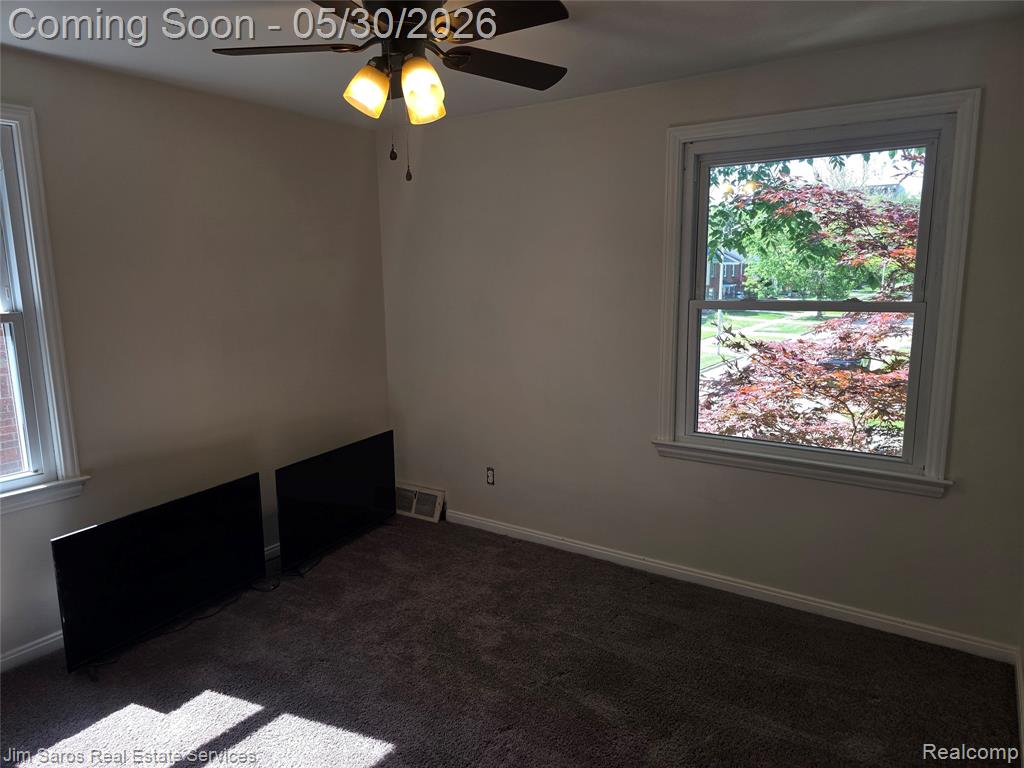 1762 Bournemouth Road Grosse Pointe, MI 48236 - Photo 13 of 21