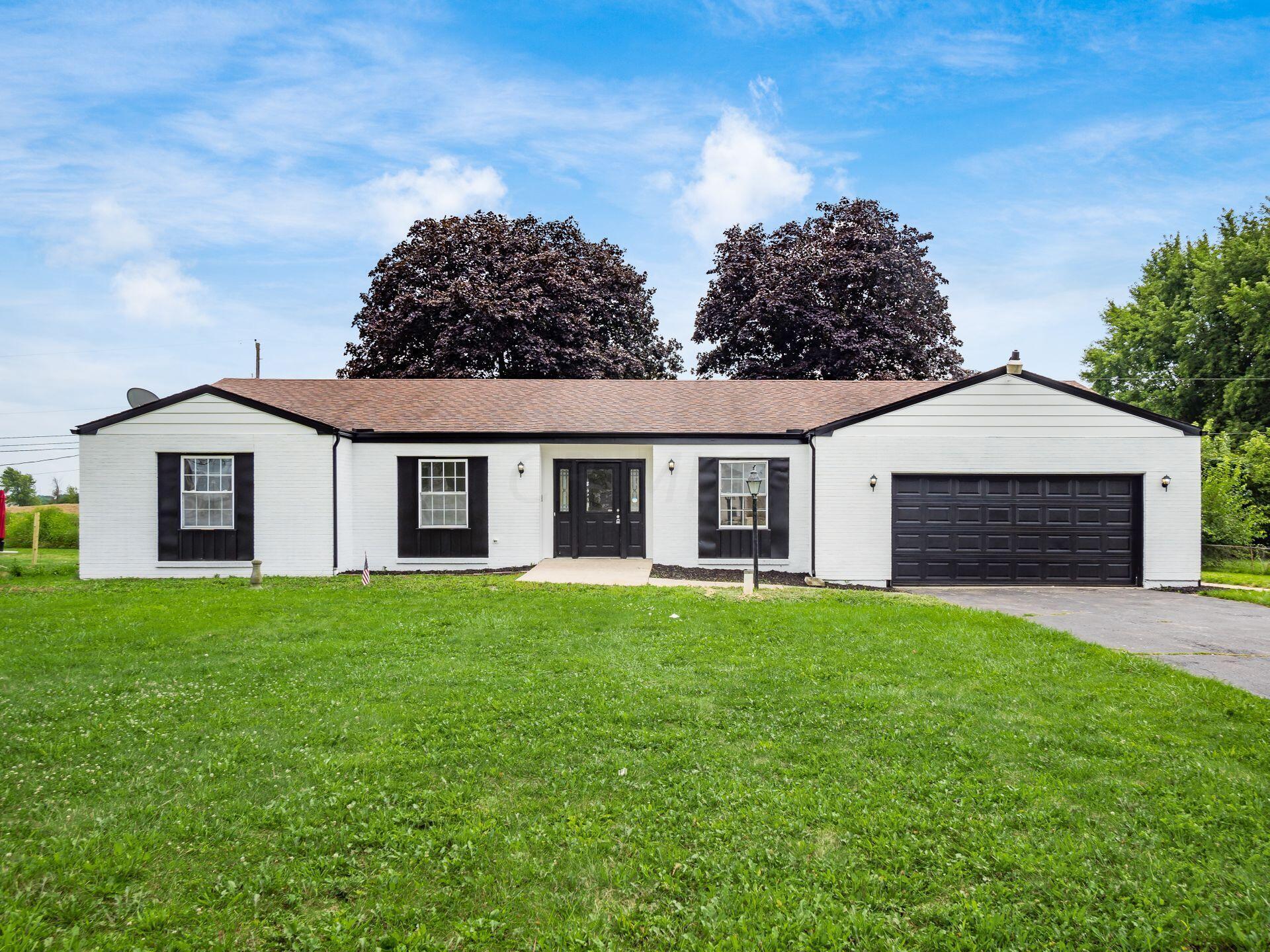 6489 Renner Road Columbus, OH 43228 - Photo 1 of 30 002_d8c5b04_A 6489 Renner 126