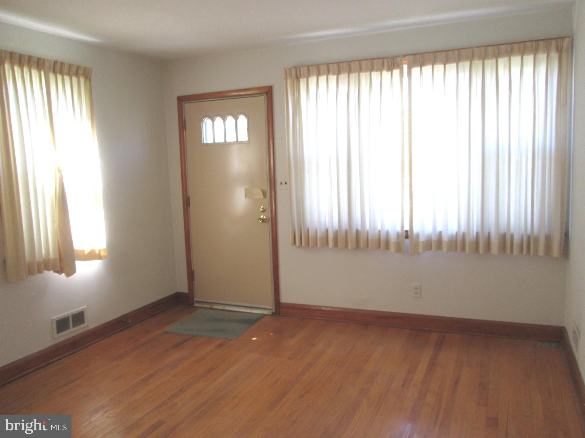 6913 Chambers Road Baltimore, MD 21234 - Photo 5 of 47 Gallery Image 5