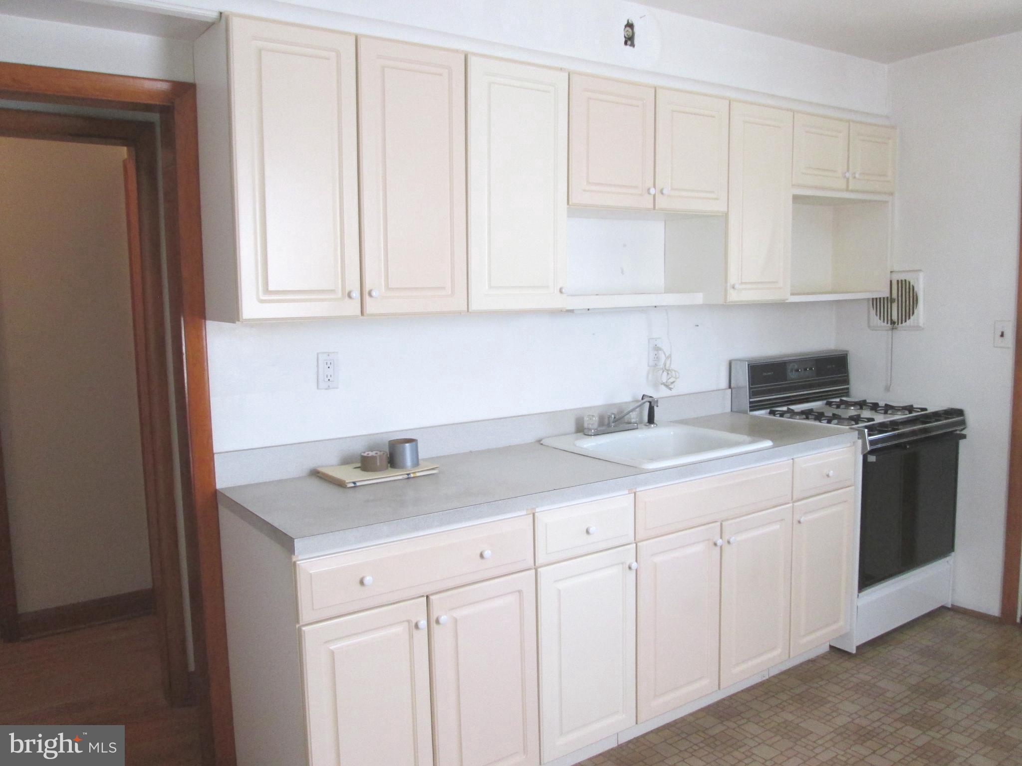 6913 Chambers Road Baltimore, MD 21234 - Photo 8 of 47 hall to 2nd. bedroom could be used for dining roo