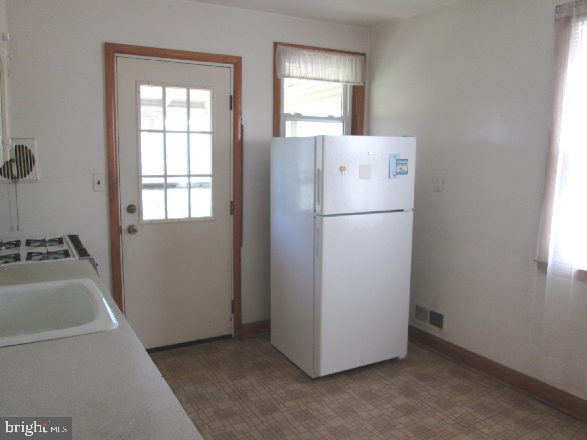 6913 Chambers Road Baltimore, MD 21234 - Photo 9 of 47 Gallery Image 9