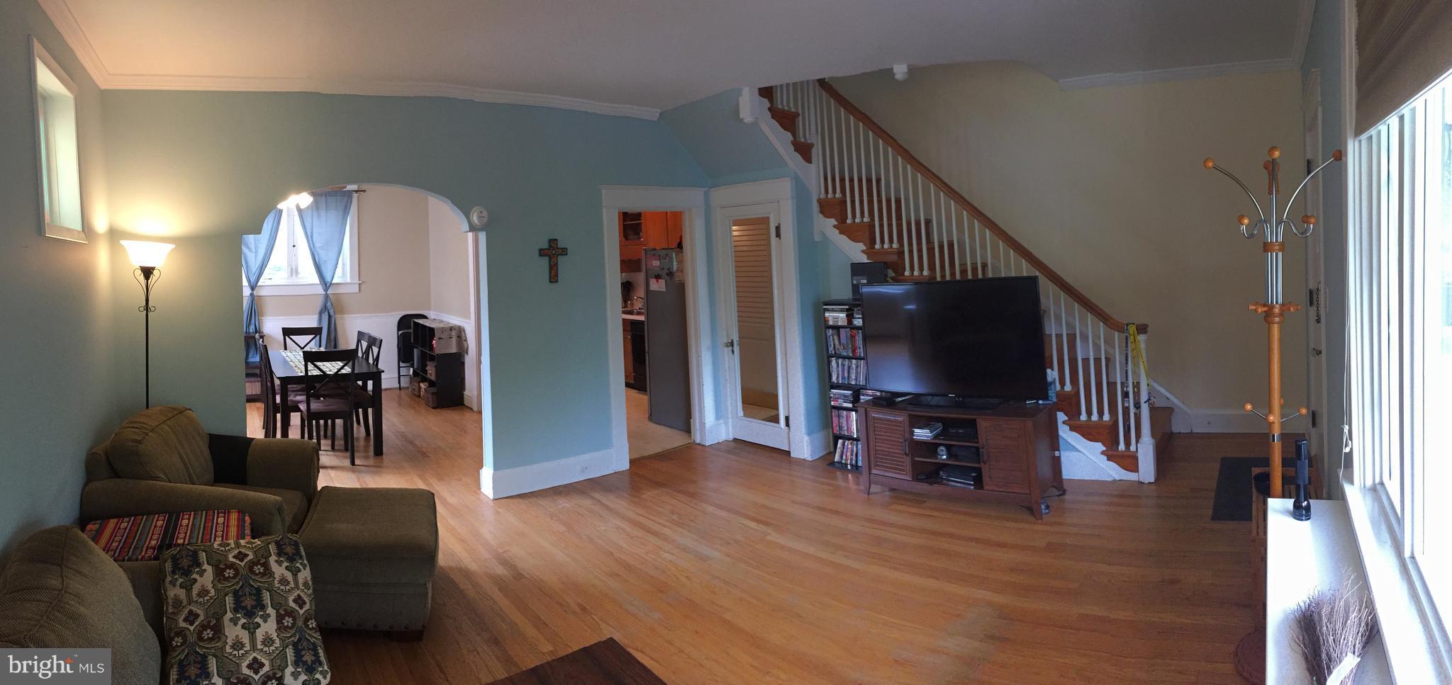 3019 Beverly Road Baltimore, MD 21214 - Photo 3 of 14 Living Room