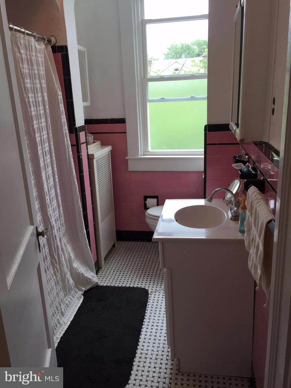3019 Beverly Road Baltimore, MD 21214 - Photo 10 of 14 Bath
