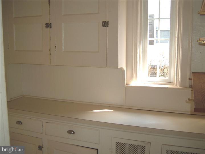 318 Kent Road Bala Cynwyd, PA 19004 - Photo 11 of 17 Pantry