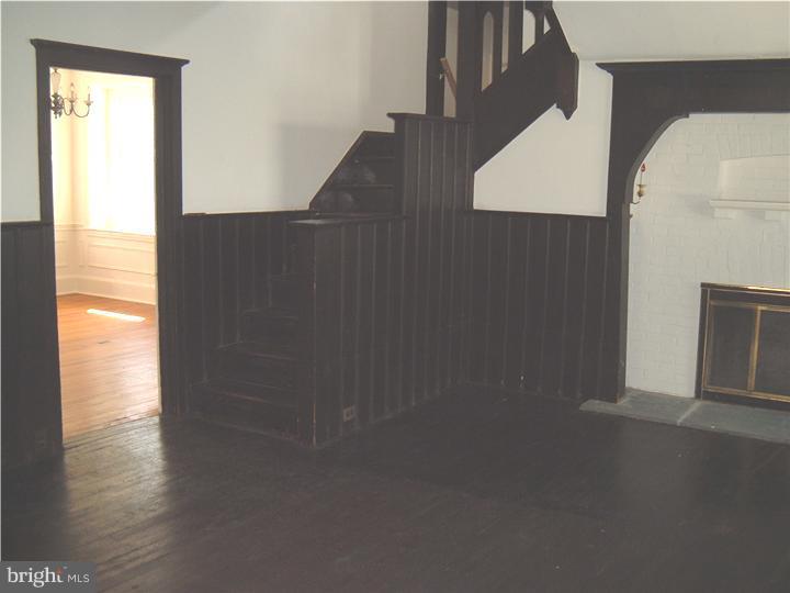 318 Kent Road Bala Cynwyd, PA 19004 - Photo 5 of 17 Living Room