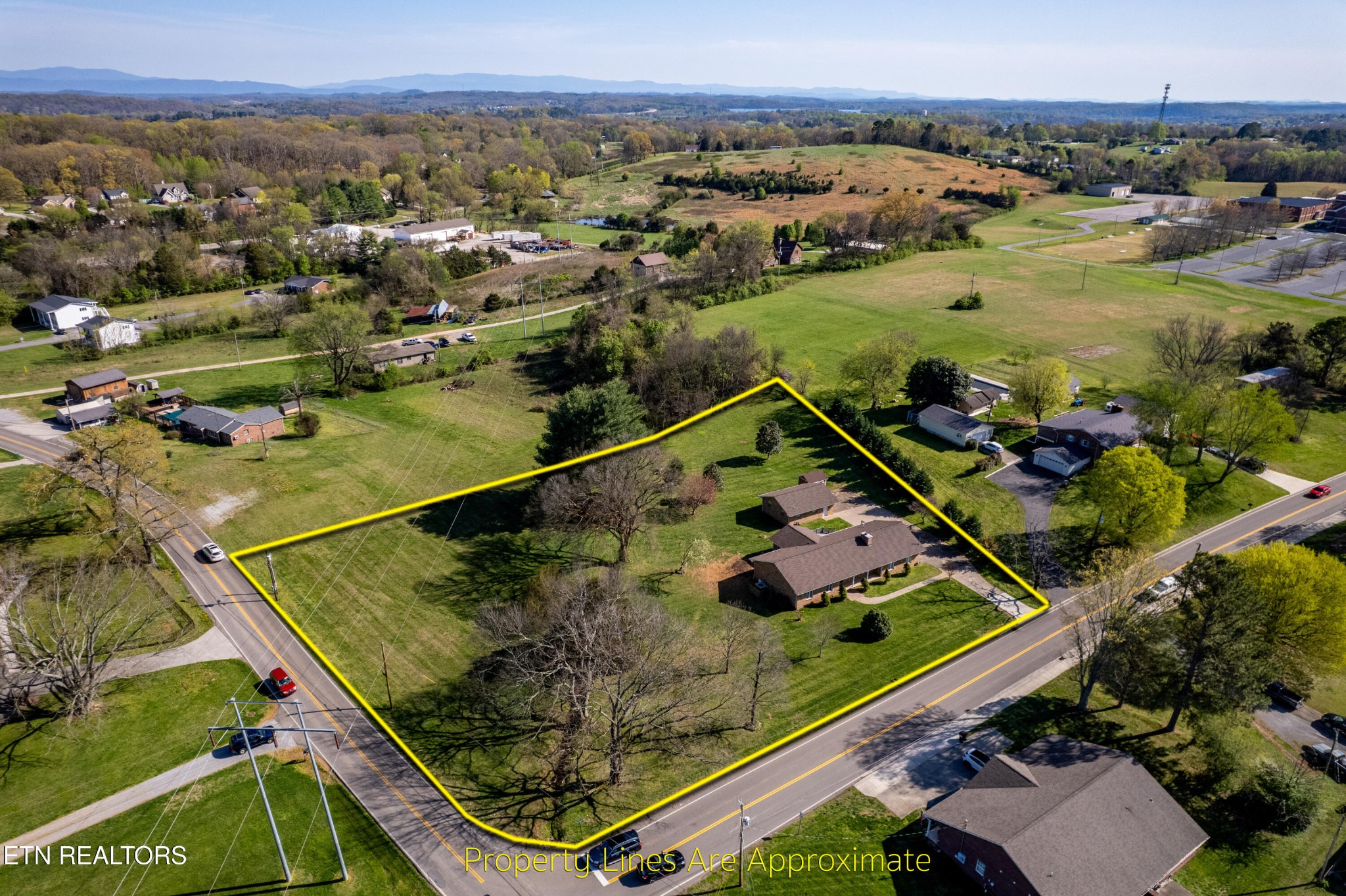 3941 Simpson Road Lenoir City, TN 37772 - Photo 28 of 35 a view of a tennis court