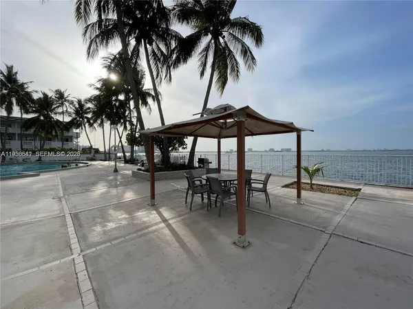 $1,799 | 1865 79th Street Causeway, Unit 2L, North Bay Village, FL 33141