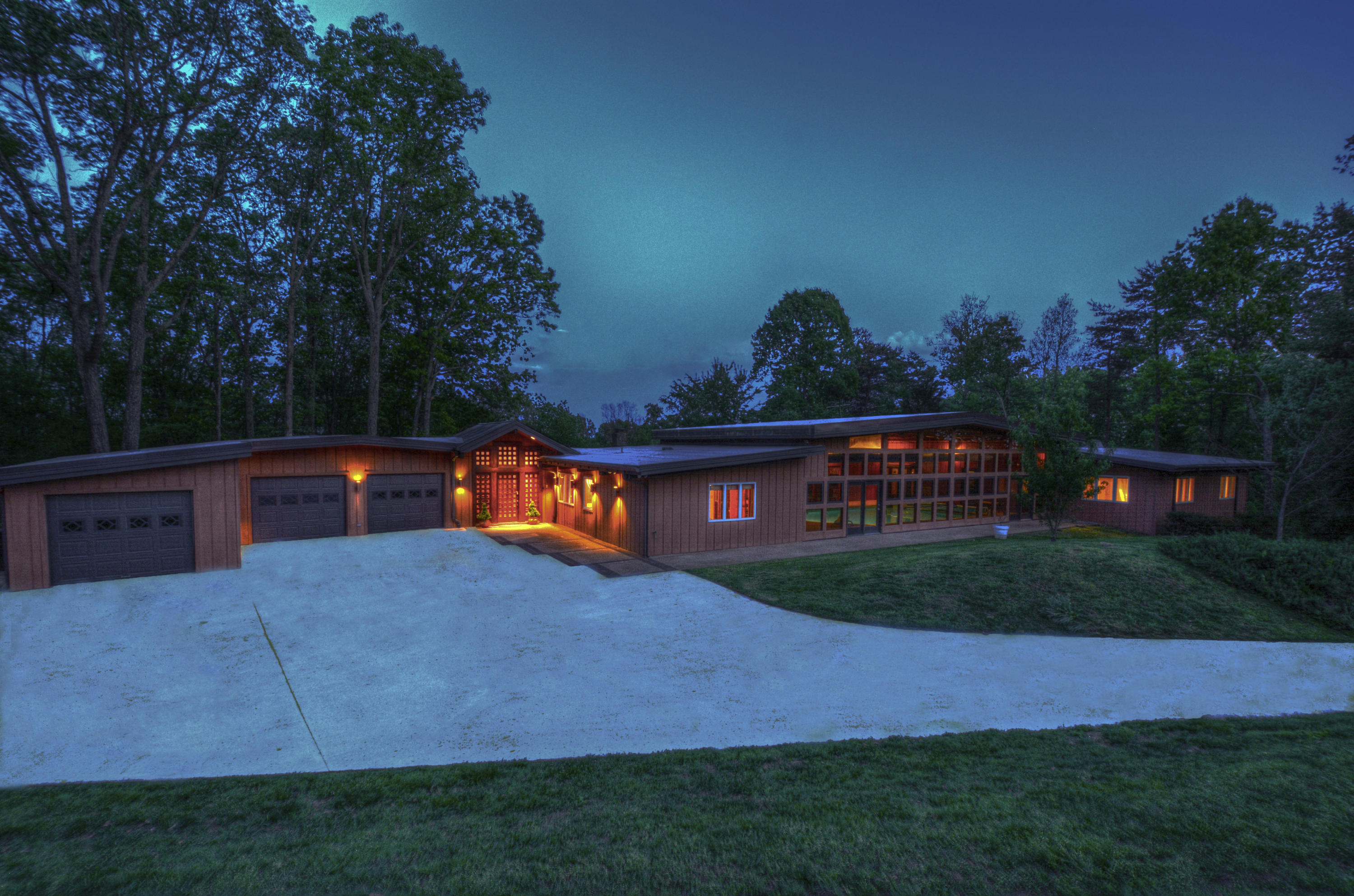 138 Morningside Drive Oak Ridge, TN 37830 - Photo 1 of 40 1.0-2