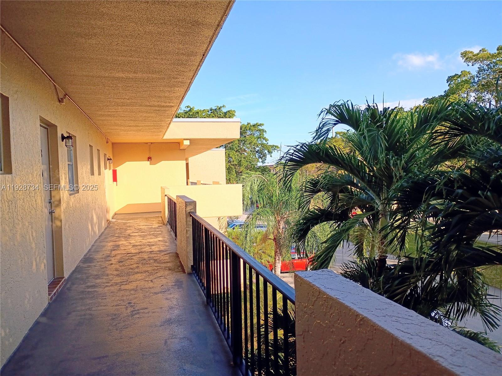 151 Berkley Road, Unit 308 Hollywood, FL 33024 - Photo 36 of 61 Gallery Image 36