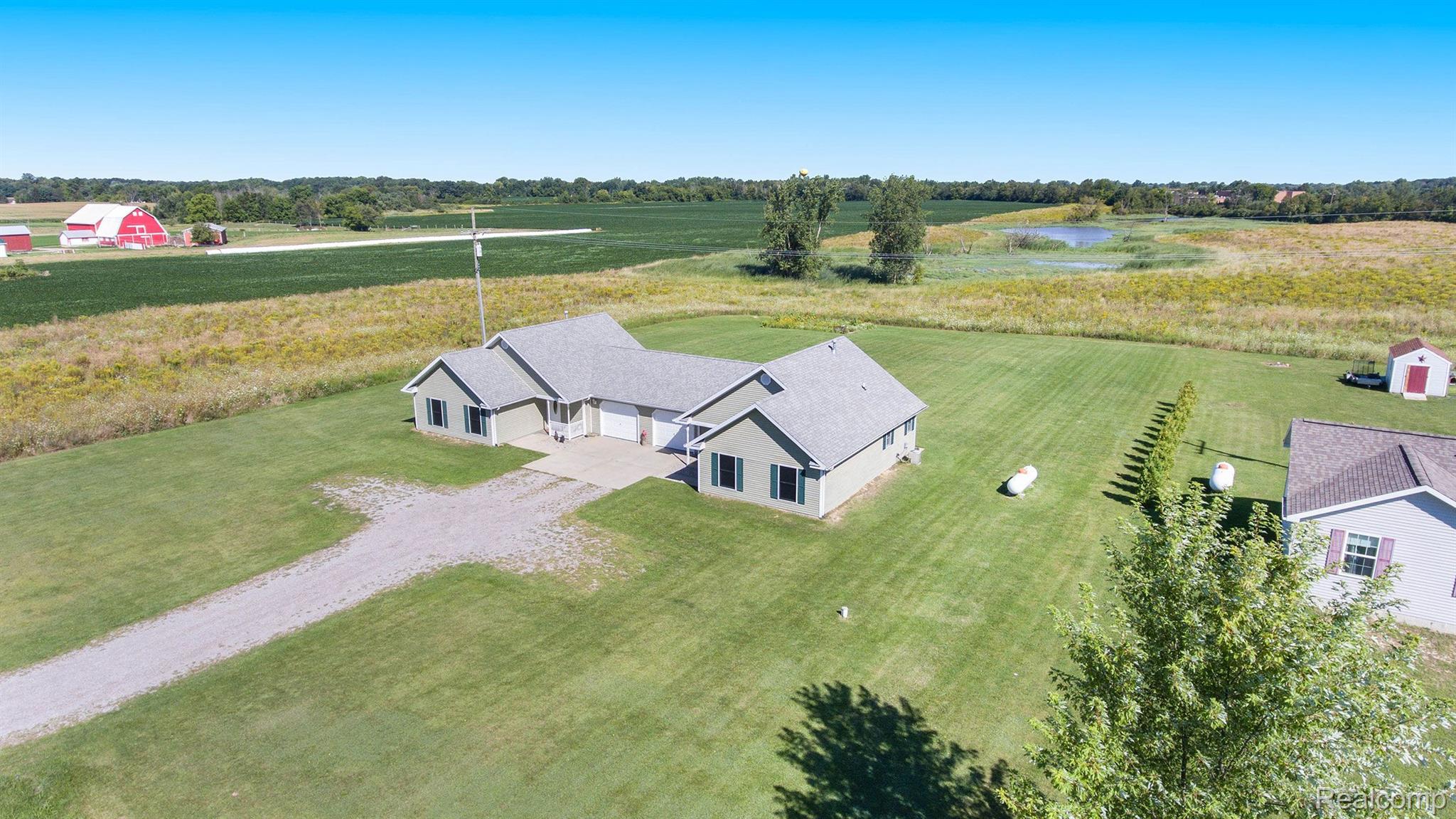 4464 Barnes Road Millington, MI 48746 - Photo 16 of 27 Gallery Image 16