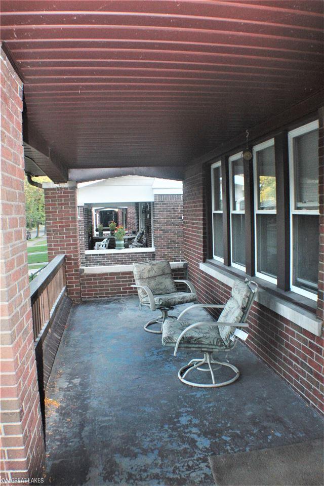 1445 Nottingham Road Grosse Pointe Park, MI 48230 - Photo 3 of 60