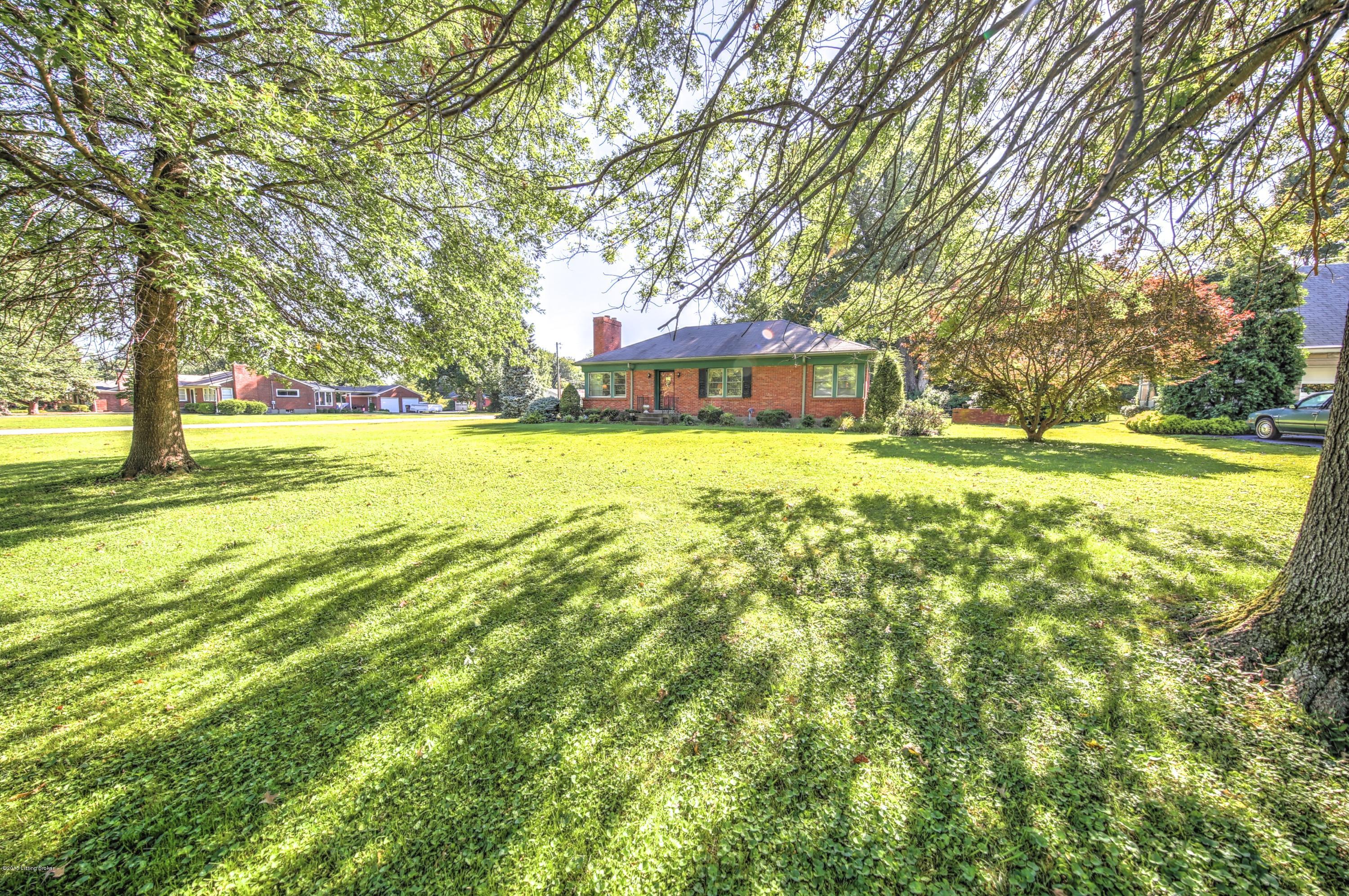 123 South Hampton Road Louisville, KY 40222 - Photo 33 of 44 123 S Hampton Road 2352