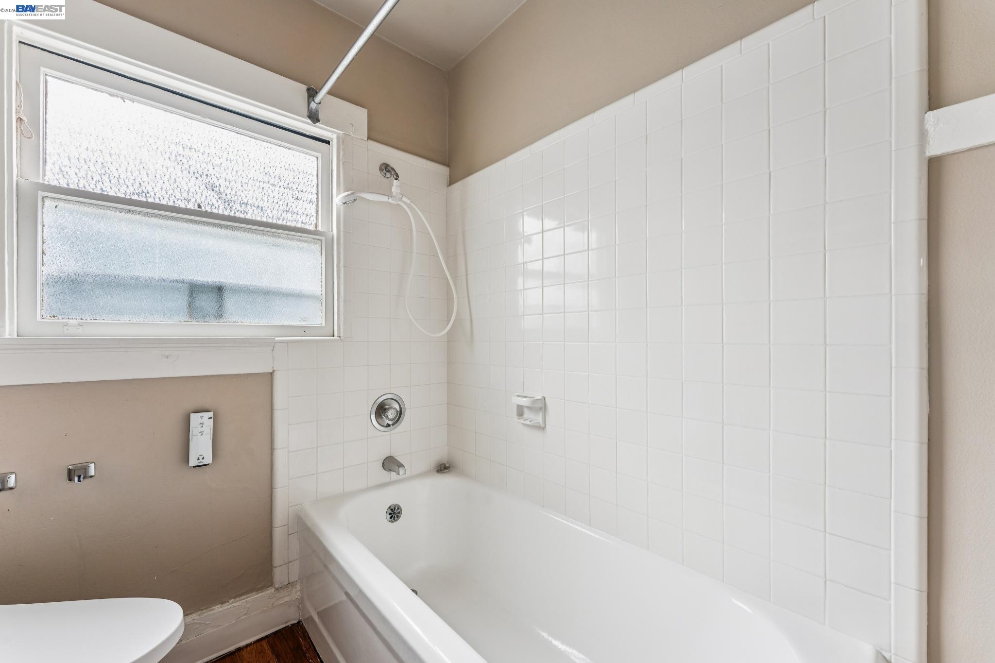 2643 Stuart Street Berkeley, CA 94705 - Photo 12 of 59