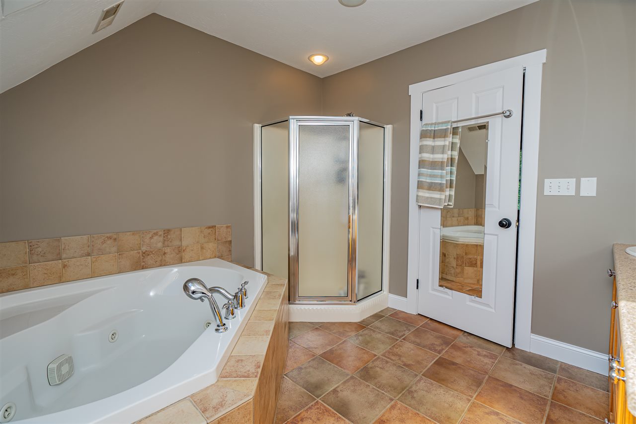 29 Carriage Road New Boston, NH 03070 - Photo 25 of 40 Gallery Image 25