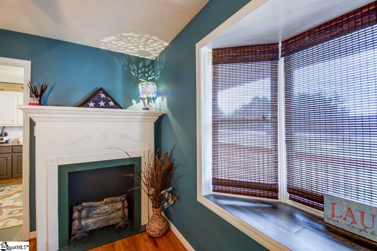 1036 Ansel School Road Greer, SC 29651 - Photo 8 of 35