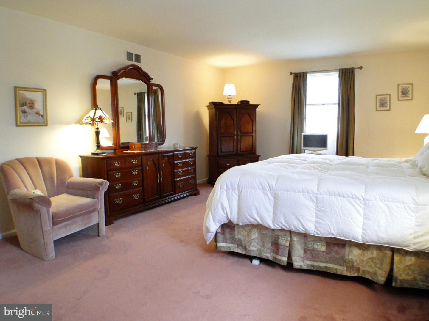 760 West Rolling Road Springfield, PA 19064 - Photo 15 of 25 Master Bedroom