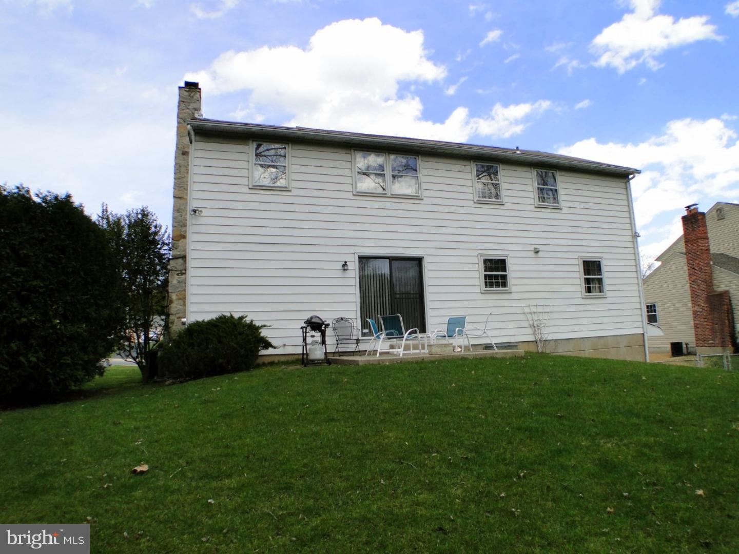 760 West Rolling Road Springfield, PA 19064 - Photo 24 of 25 Exterior Back